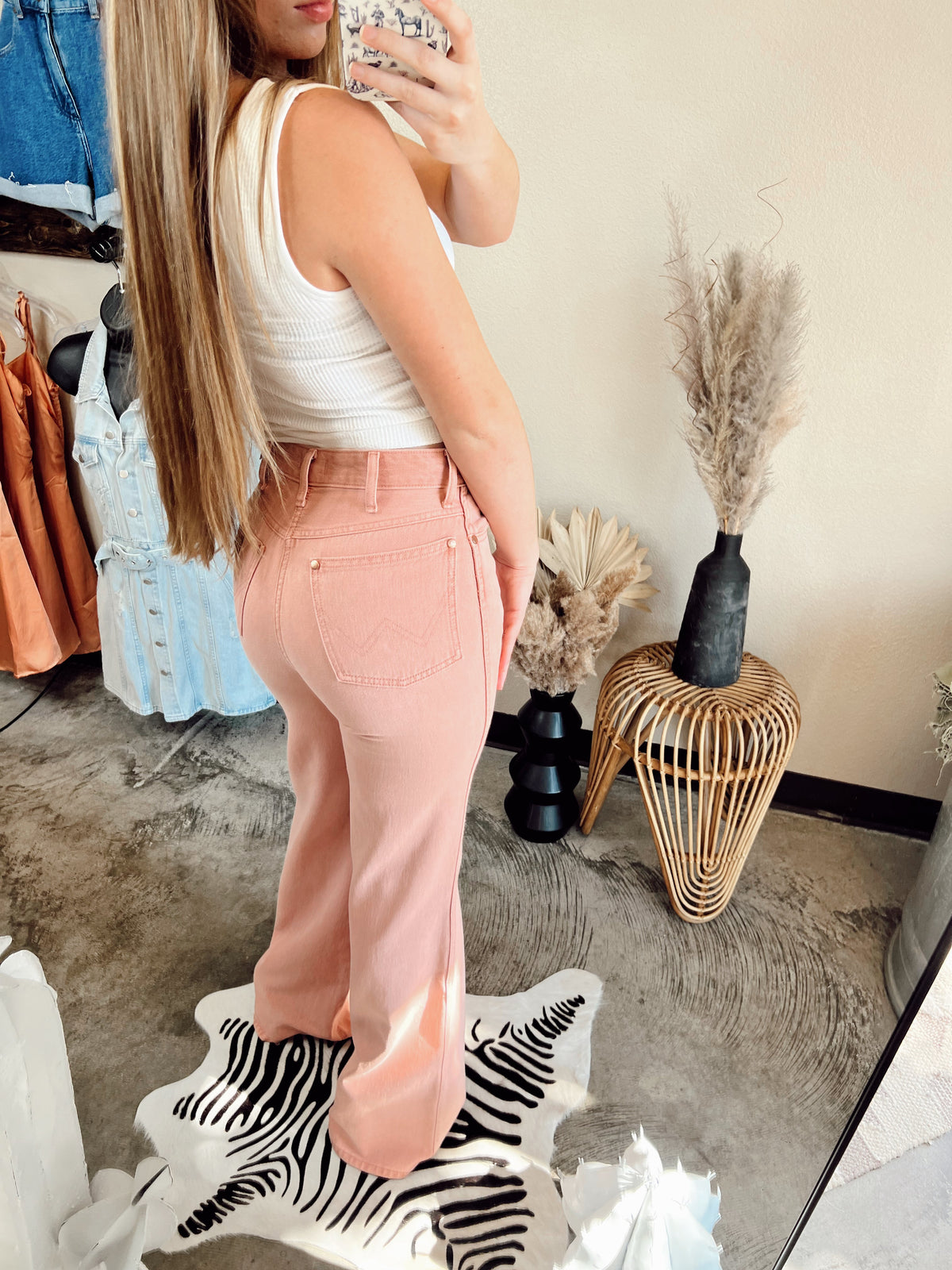 The Wrangler Wanderer 622 Rose Flares